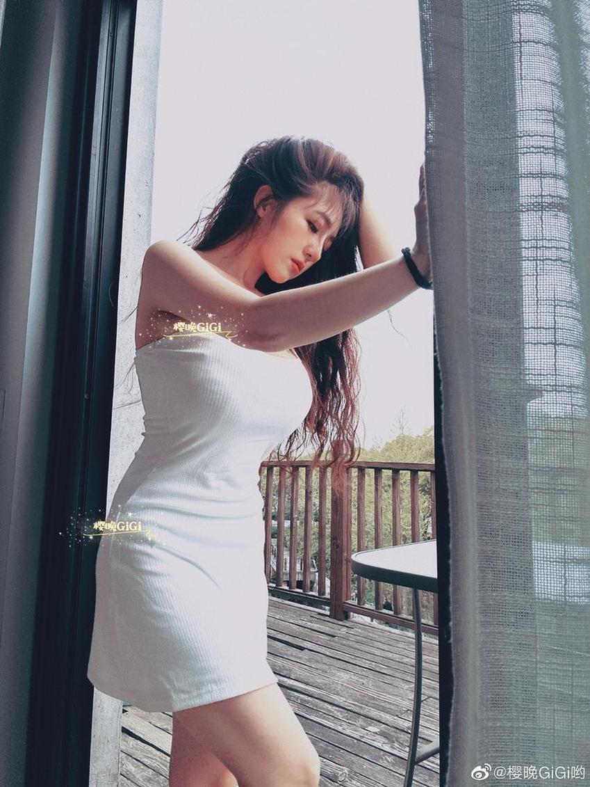 樱晚gigi钢琴块的美图集锦,旋律美妙,cos美得惊心动魄 - 瑟涩枕