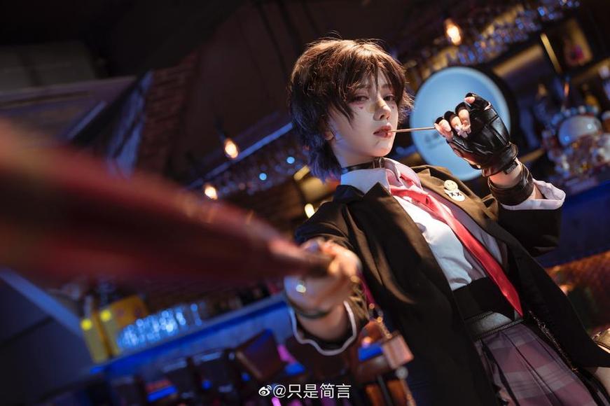只是简言半次元，带你欣赏无删唯美照片赏析